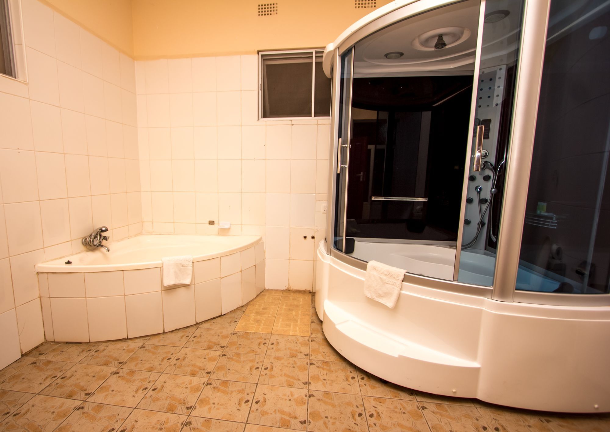 Mika Hotel Kabulonga Lusaka Eksteriør billede